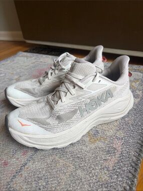Hoka challenger 8 Women's Running Shoes